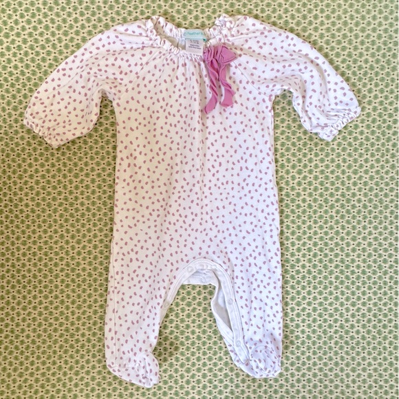 FEATHER BABY footie pajamas onesie with neck bow 0-3M - Picture 1 of 3